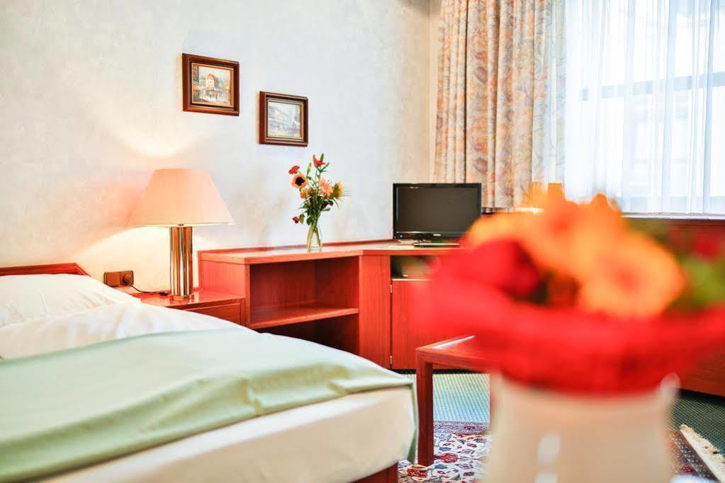 Arotel Best Living Nuernberg Extérieur photo